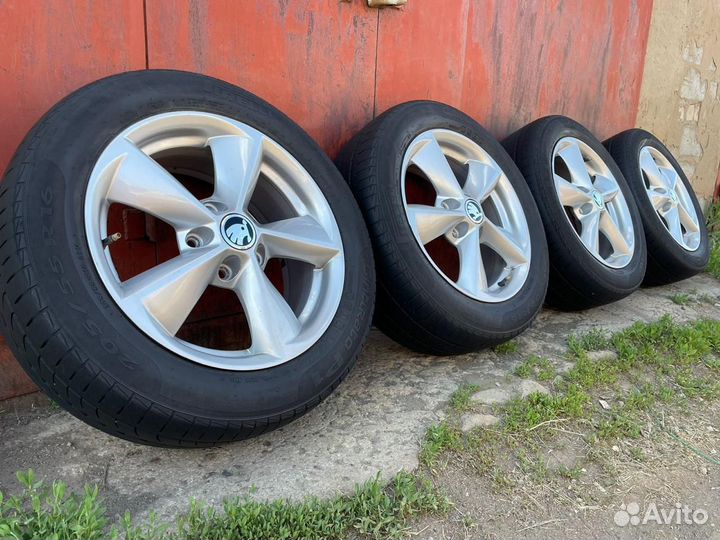 Колеса 5*112 R16 шкода октавия йети Pirelli