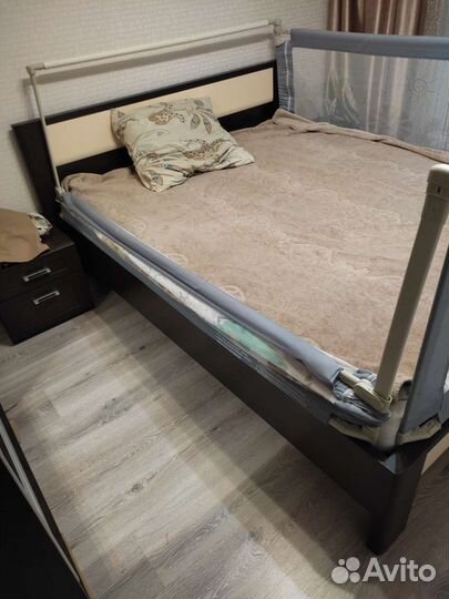 Защитный барьер для кровати