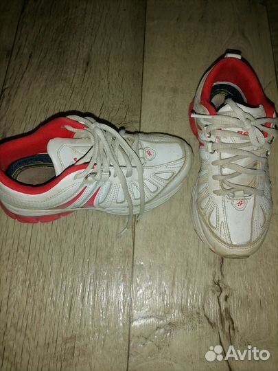 Кроссовки для девочки