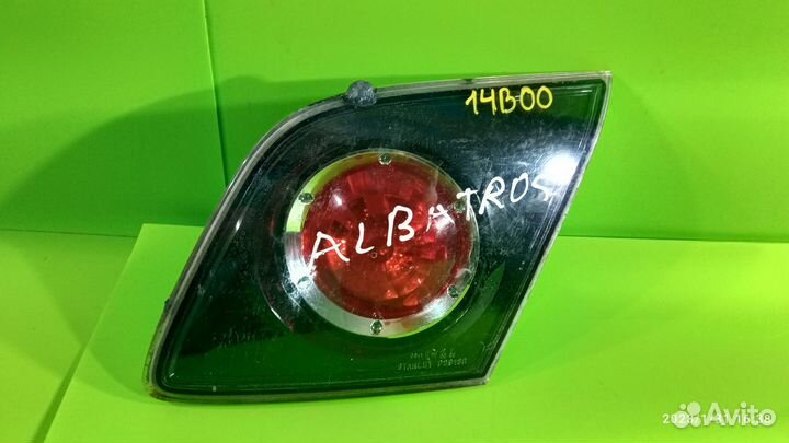 Фонарь внутренний правый для Mazda 3 2003-2009