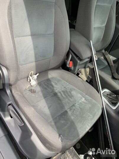 Сиденья Volkswagen Tiguan 2014