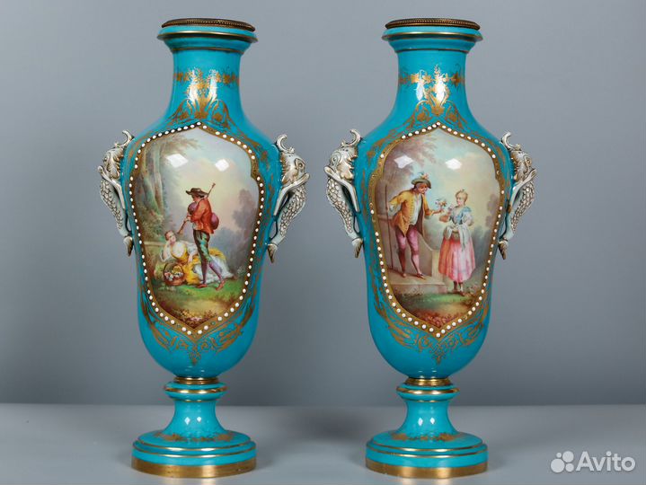 Старинные фарфоровые вазы. Франция