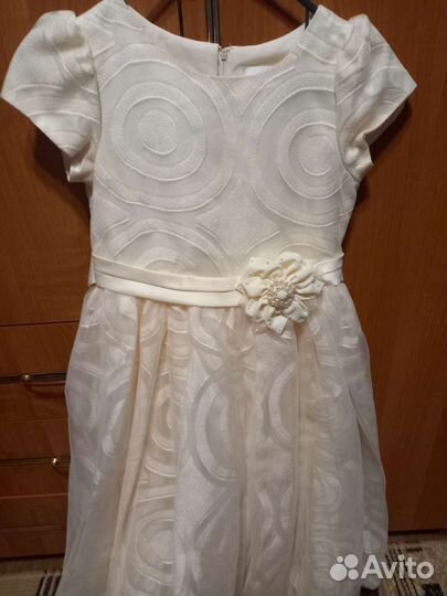 Платье праздничное на девочку 7-9 лет