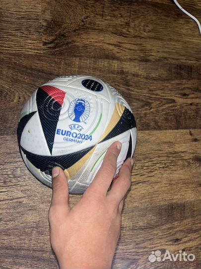 Футбольный мяч euro