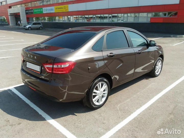 LADA vesta задний бампер,цвет коричневый