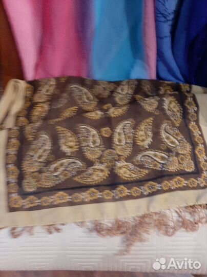 Женские шарфы и платки