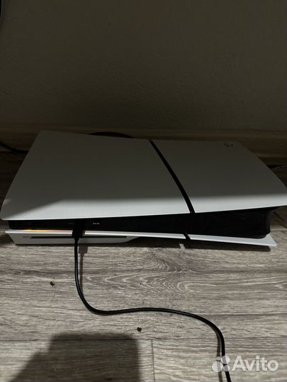 Ps 5 slim 1tb почти новая