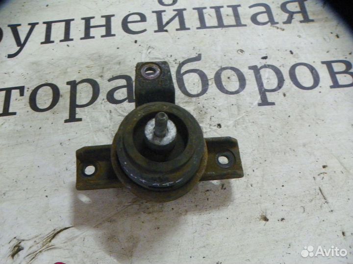 Опора двигателя правая Hyundai Santa Fe