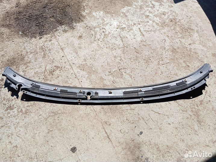 Жабо Mitsubishi Space Runner Wagon