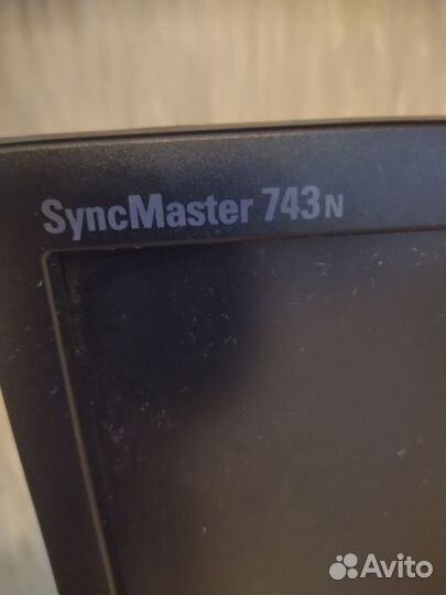 Монитор Samsung syncmaster743