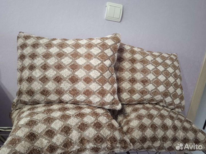 Подушки декоративные, диванные