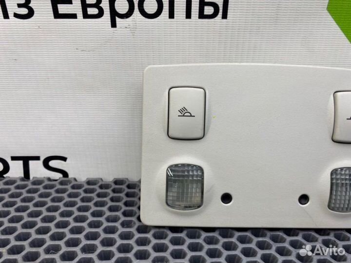 Плафон подсветки салона Audi A6 C5 avant quattro