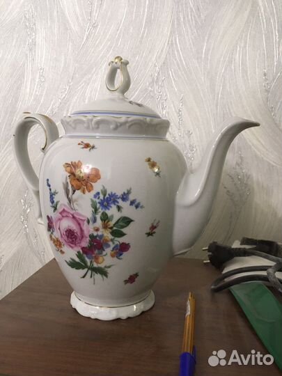 Чайник заварочный фарфоровый