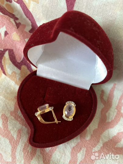 Золотые серьги