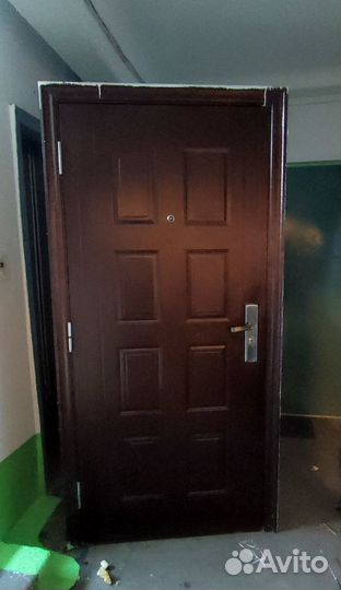 Дверь входная металлическая бу