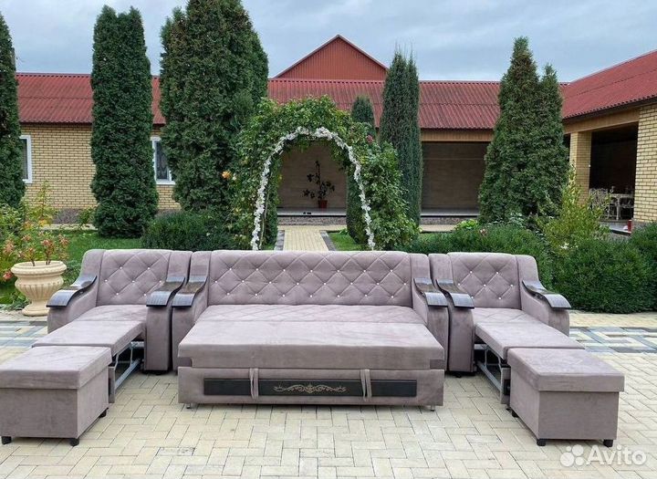 Диван мягкий