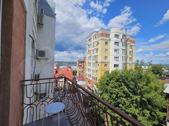 2-к. квартира, 84 м², 5/8 эт.