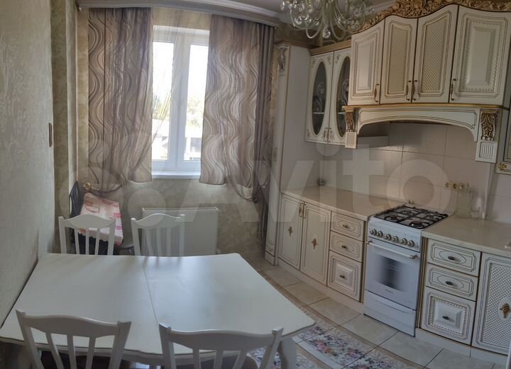 2-к. квартира, 64 м², 4/9 эт.