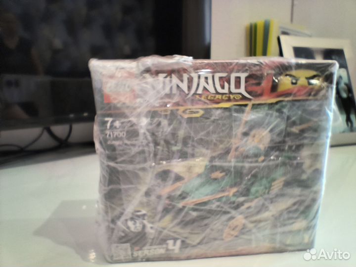 Lego ninjago Legacy 71700 Тропический Багги Ллойда