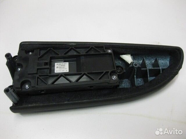 Блок управления стеклоподъемником задний левый