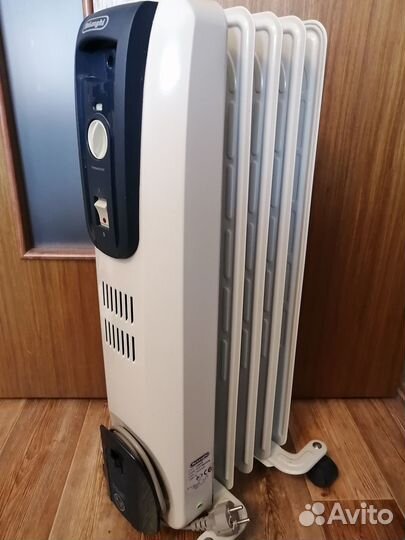 Масляный радиатор DeLonghi GS770510M