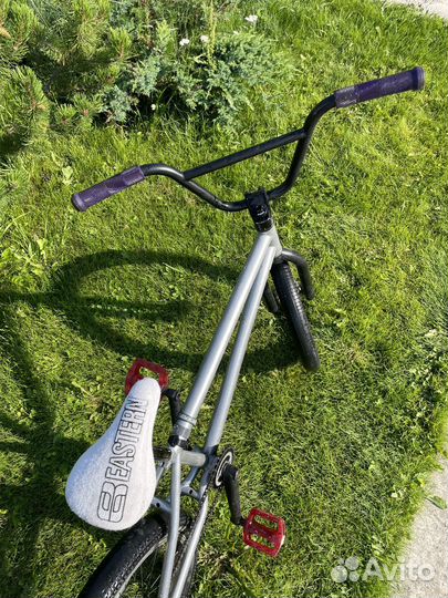 Трюковой велосипед BMX