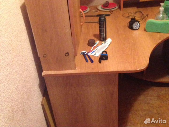 Компьютерный стол