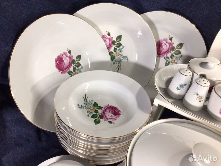 Сервиз чайно-столовый/12 персон/114 пред/гдр/Kahla