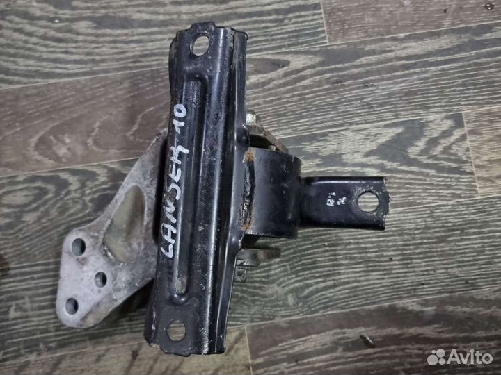 Подушка двигателя правая Mitsubishi Lancer 10 asx