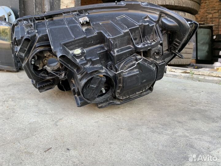 Передняя правая фара Volkswagen Transporter T6