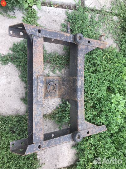 Подрамник газ 53