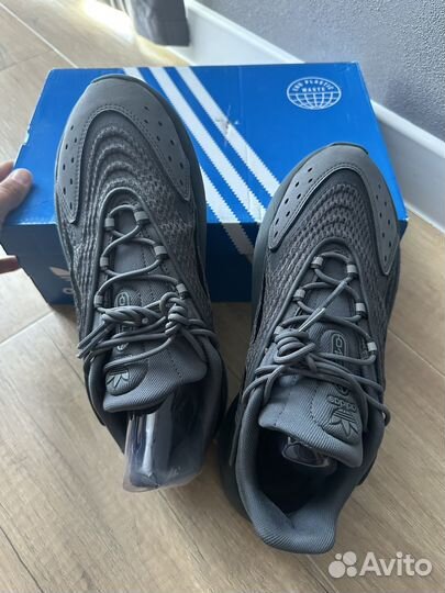 Кроссовки adidas ozelia