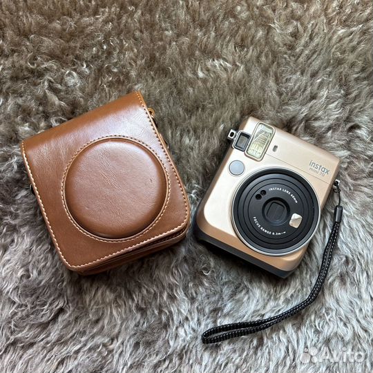 Fujifilm Instax Mini 70 + чехол