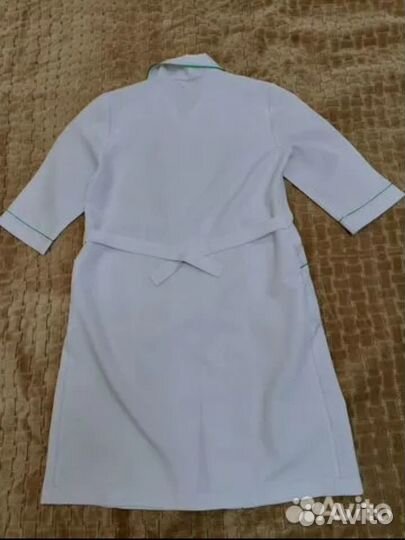 Медицинский халат, 44 размер