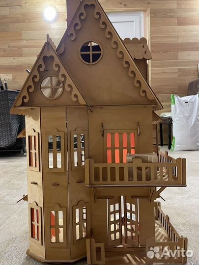 Домик кукольный деревянный
