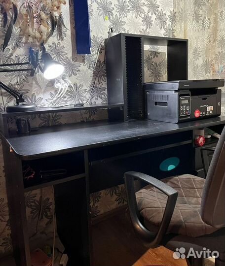 Компьютерный стол и кресло бу