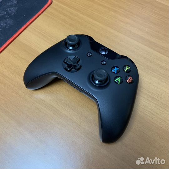 Оригинальные Xbox ONE геймпад и аккум