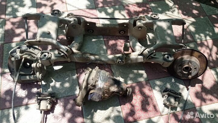 Задний подрамник bmw e39