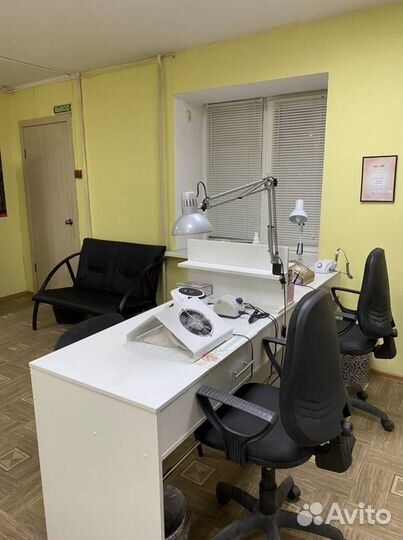 Сдам в субаренду рабочее место мастеру маникюра