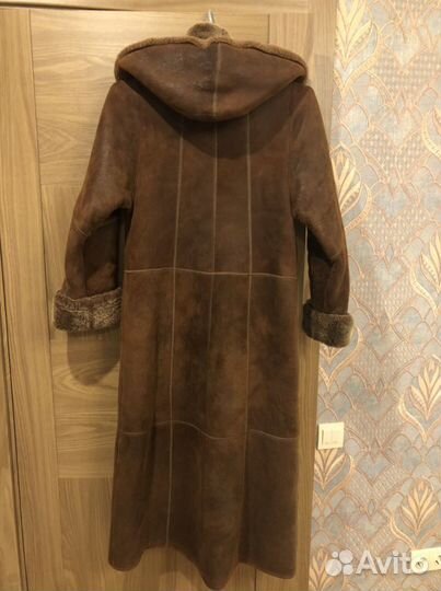 Дубленка женская 44-46 с капюшоном натуральная