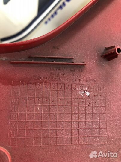 Honda cbr600rr 2008 левый пластик с трещиной