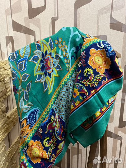 Шарфы платки палантины