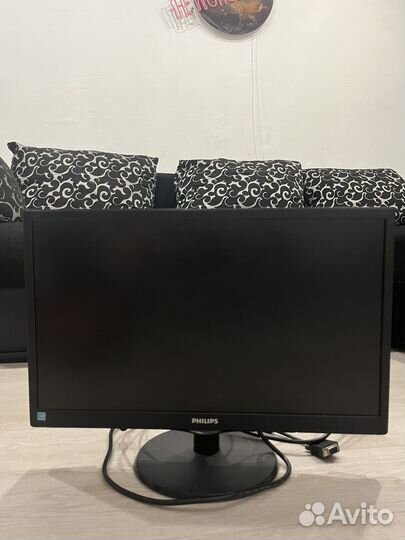 Монитор Philips 22