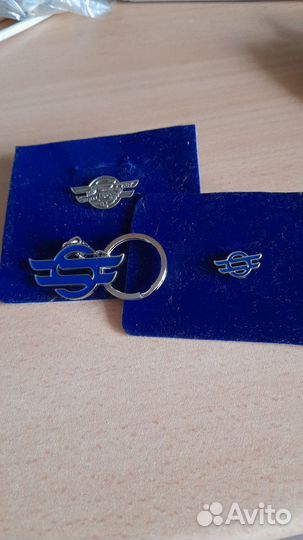 Значки и брелок 