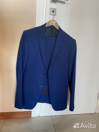 Костюм синий деловой
