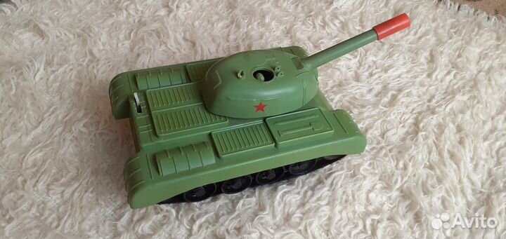 Игрушка танк СССР