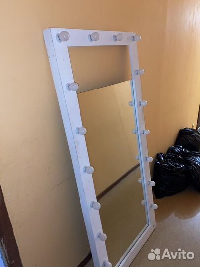 Гримерное зеркало с лампочками бу