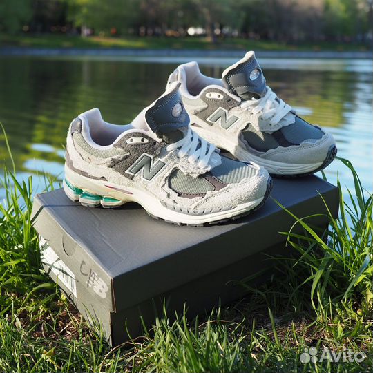 Кроссовки New balance 2002R