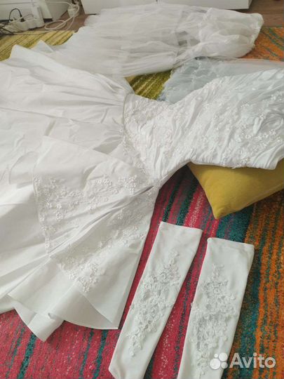 Свадебное платье