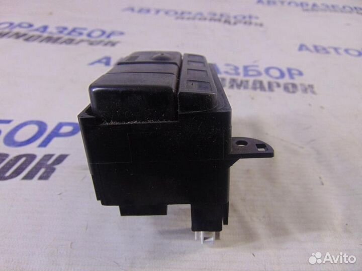 Блок кнопок для Mitsubishi RVR 1 1991-1997г